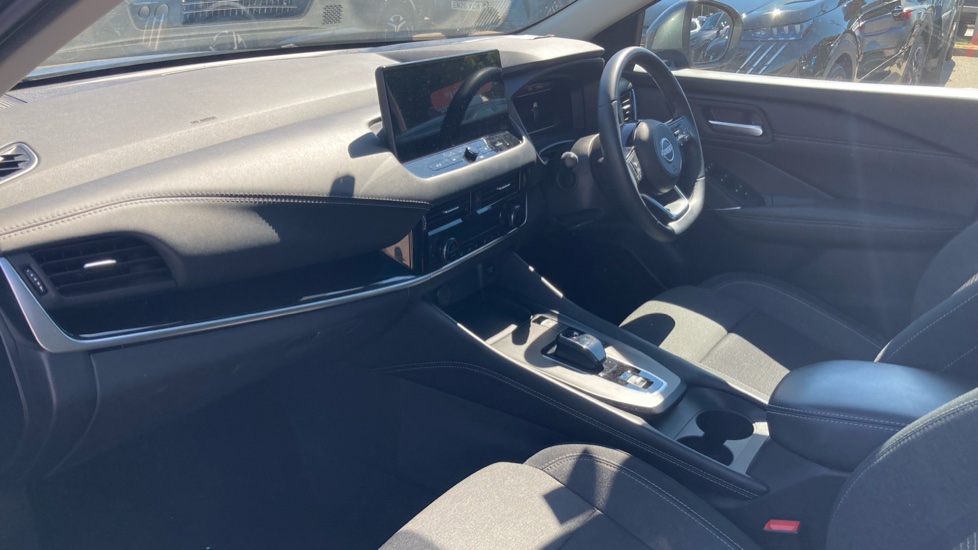 Nissan Qashqai 1.5 E-Power N-Connecta 5dr Auto Hybrid Hatchback - Image 9
