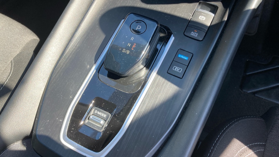 Nissan Qashqai 1.5 E-Power N-Connecta 5dr Auto Hybrid Hatchback - Image 13