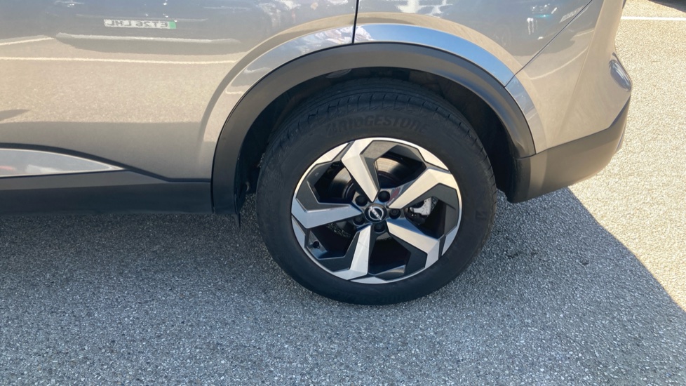 Nissan Qashqai 1.5 E-Power N-Connecta 5dr Auto Hybrid Hatchback - Image 23