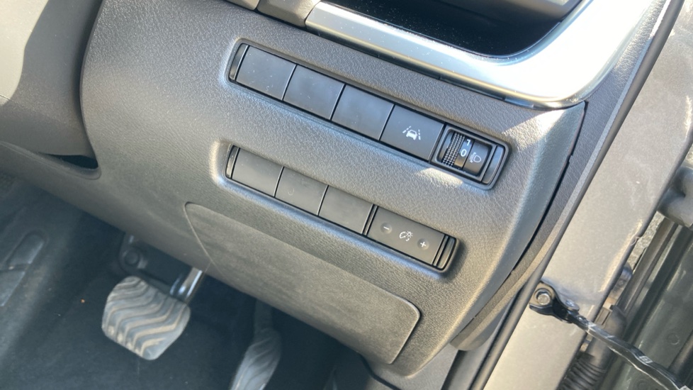 Nissan Qashqai 1.5 E-Power N-Connecta 5dr Auto Hybrid Hatchback - Image 29
