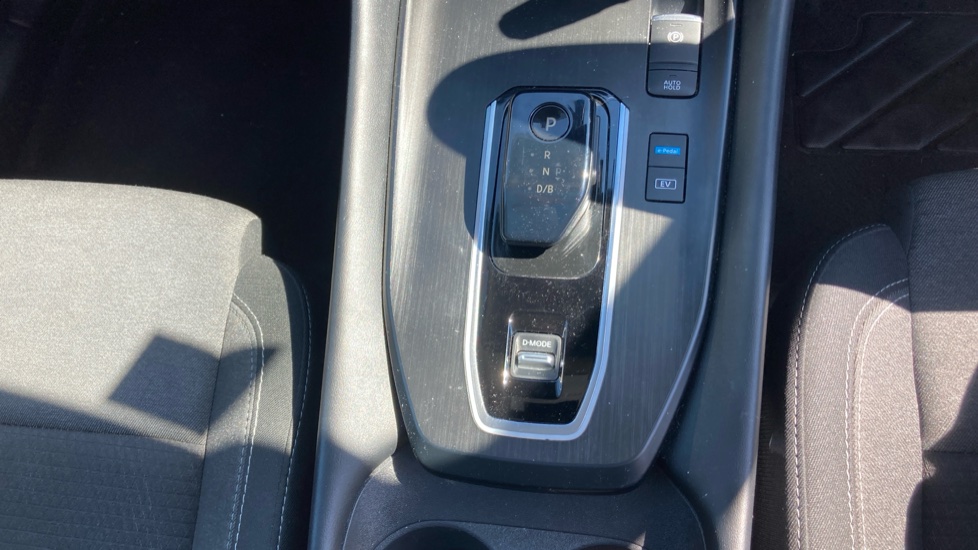 Nissan Qashqai 1.5 E-Power N-Connecta 5dr Auto Hybrid Hatchback - Image 37