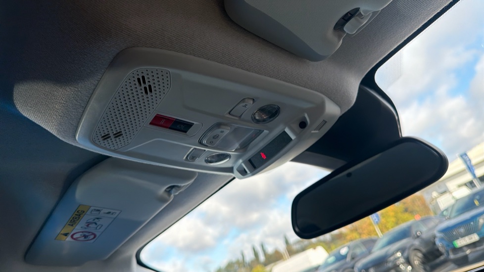 Peugeot 208 1.2 PureTech 100 Allure 5dr Petrol Hatchback - Image 38