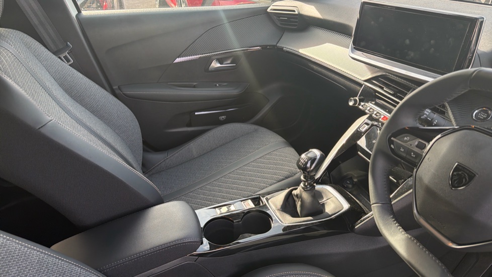 Peugeot 208 1.2 PureTech 100 Allure 5dr Petrol Hatchback - Image 14
