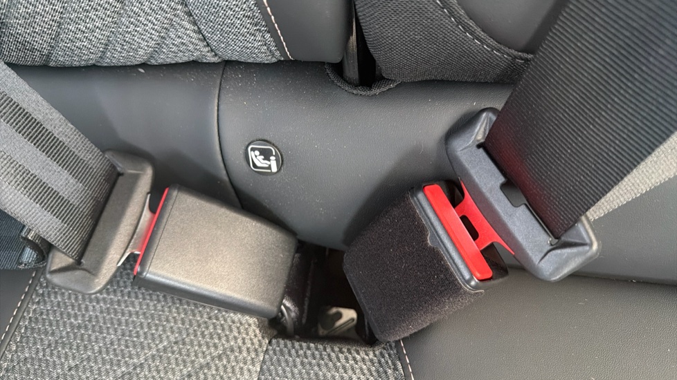 Peugeot 208 1.2 PureTech 100 Allure 5dr Petrol Hatchback - Image 17