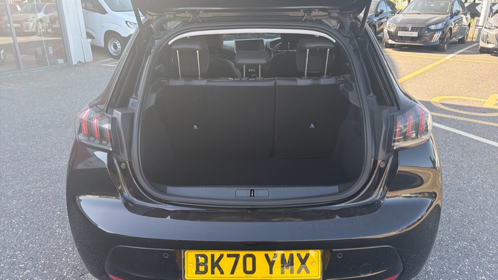 Peugeot 208 1.2 PureTech 100 Allure Premium 5dr Petrol Hatchback - Image 4