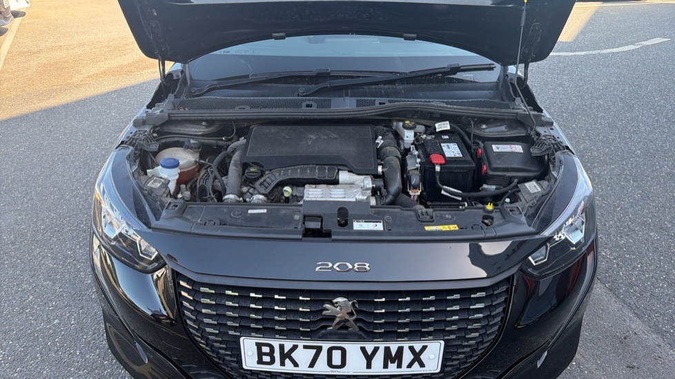 Peugeot 208 1.2 PureTech 100 Allure Premium 5dr Petrol Hatchback - Image 8