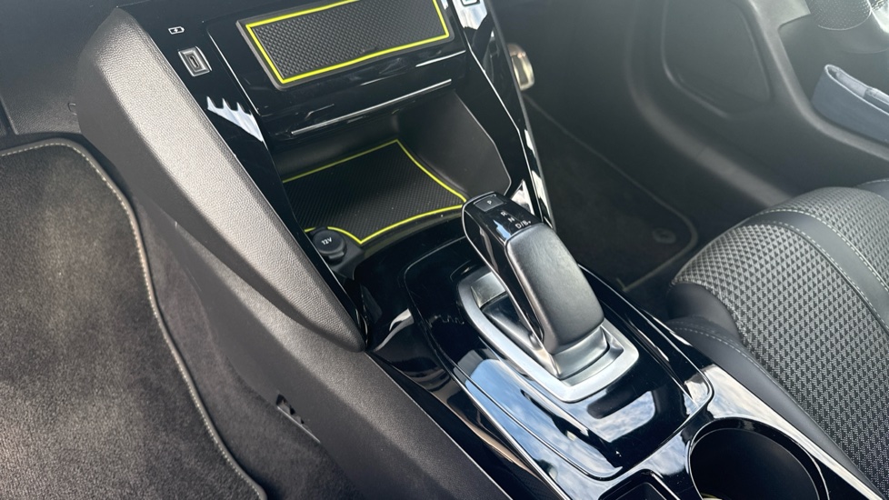 Peugeot 208 100kW GT 50kWh 5dr Auto Electric Hatchback - Image 13