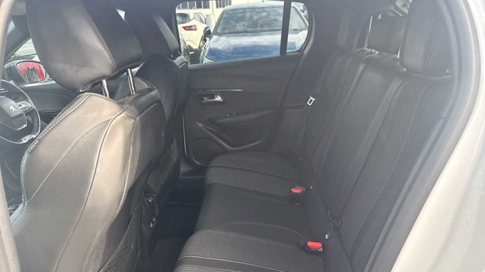 Peugeot 208 100kW GT 50kWh 5dr Auto Electric Hatchback - Image 16