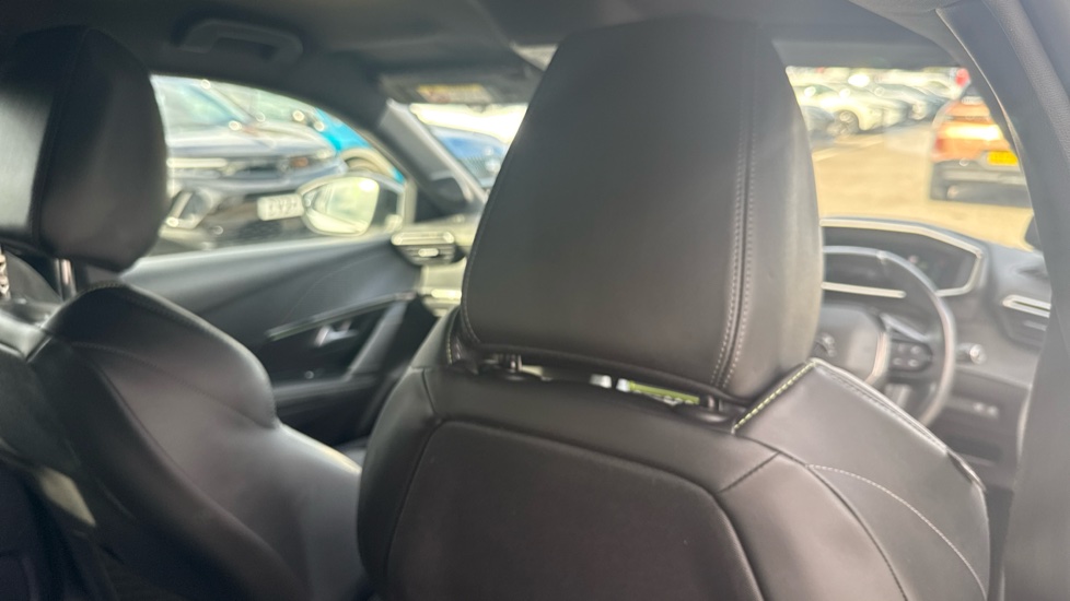 Peugeot 208 100kW GT 50kWh 5dr Auto Electric Hatchback - Image 27