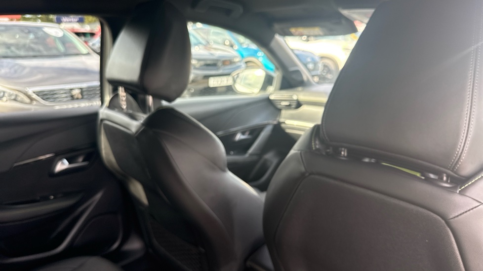 Peugeot 208 100kW GT 50kWh 5dr Auto Electric Hatchback - Image 28