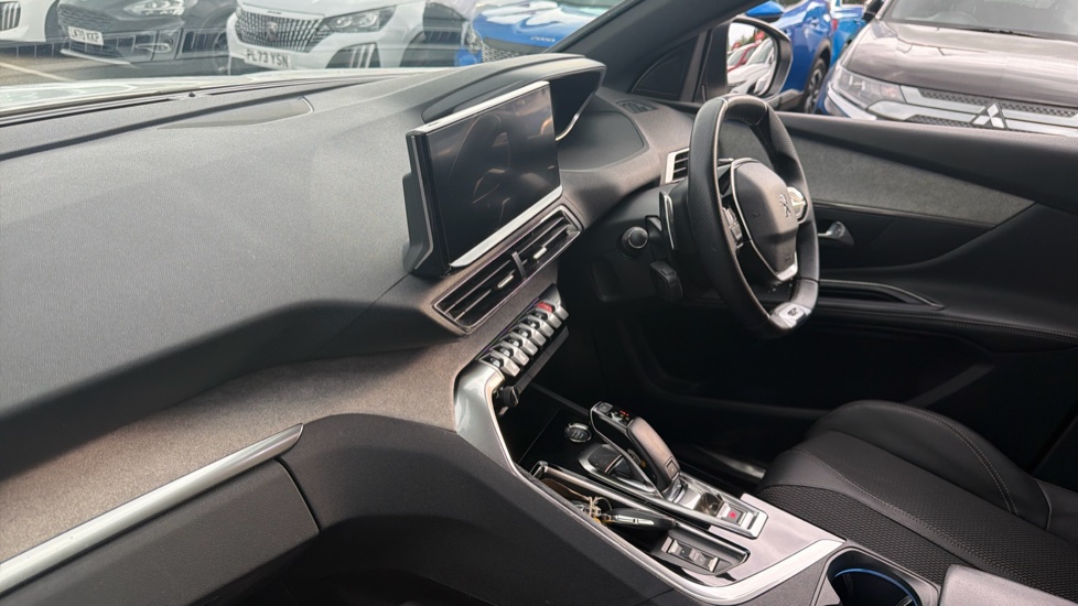 Peugeot 5008 1.2 PureTech GT 5dr EAT8 Petrol Estate - Image 9