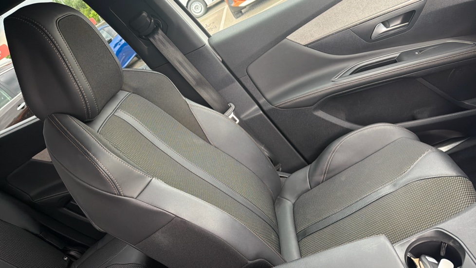 Peugeot 5008 1.2 PureTech GT 5dr EAT8 Petrol Estate - Image 36