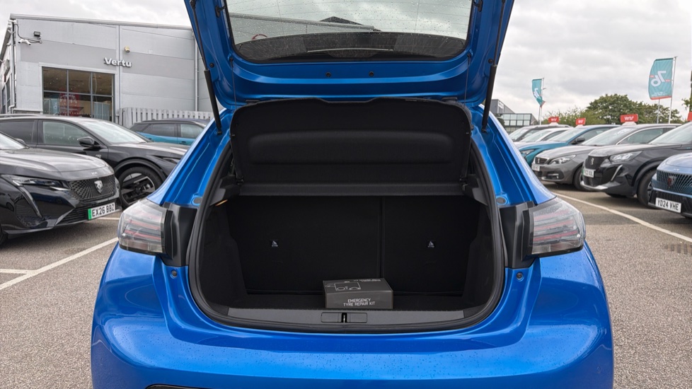 Peugeot 208 1.2 PureTech 100 Allure 5dr Petrol Hatchback - Image 4