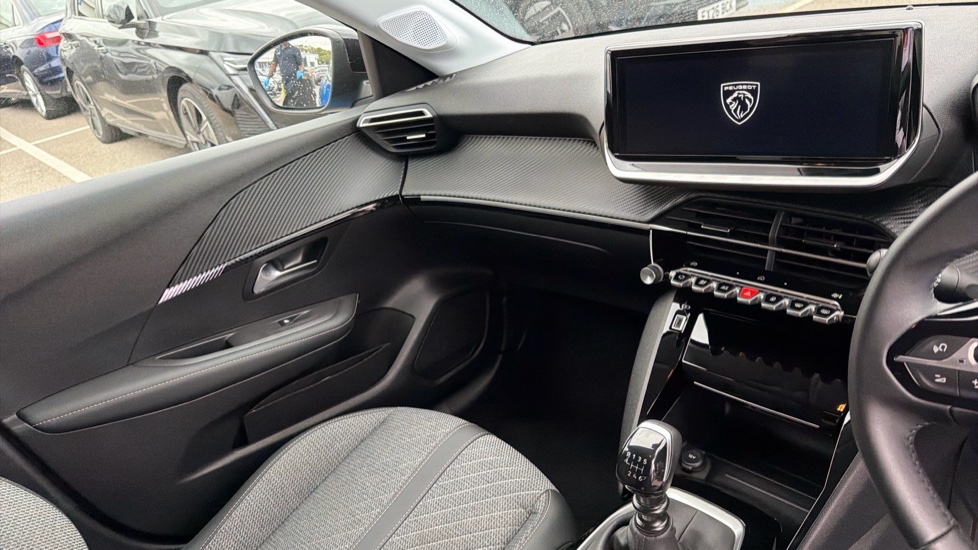 Peugeot 208 1.2 PureTech 100 Allure 5dr Petrol Hatchback - Image 14