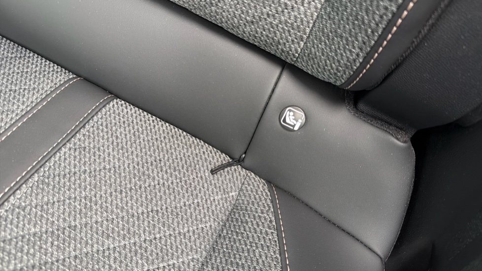 Peugeot 208 1.2 PureTech 100 Allure 5dr Petrol Hatchback - Image 44
