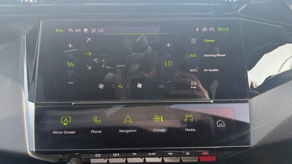 Peugeot 408 1.2 PureTech GT 5dr EAT8 Petrol Hatchback - Image 29