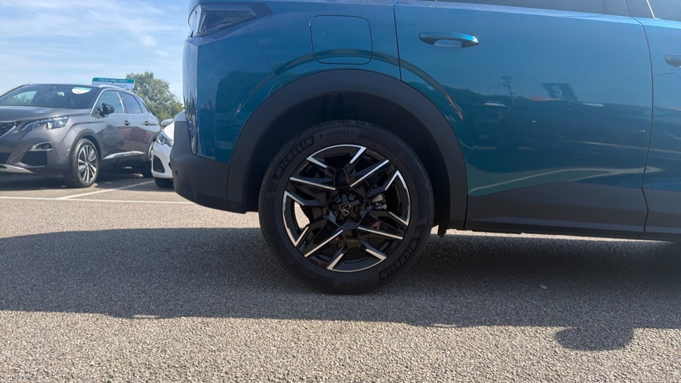 Peugeot 3008 1.2 Hybrid 136 Allure 5dr e-DSC6 Petrol Estate - Image 7