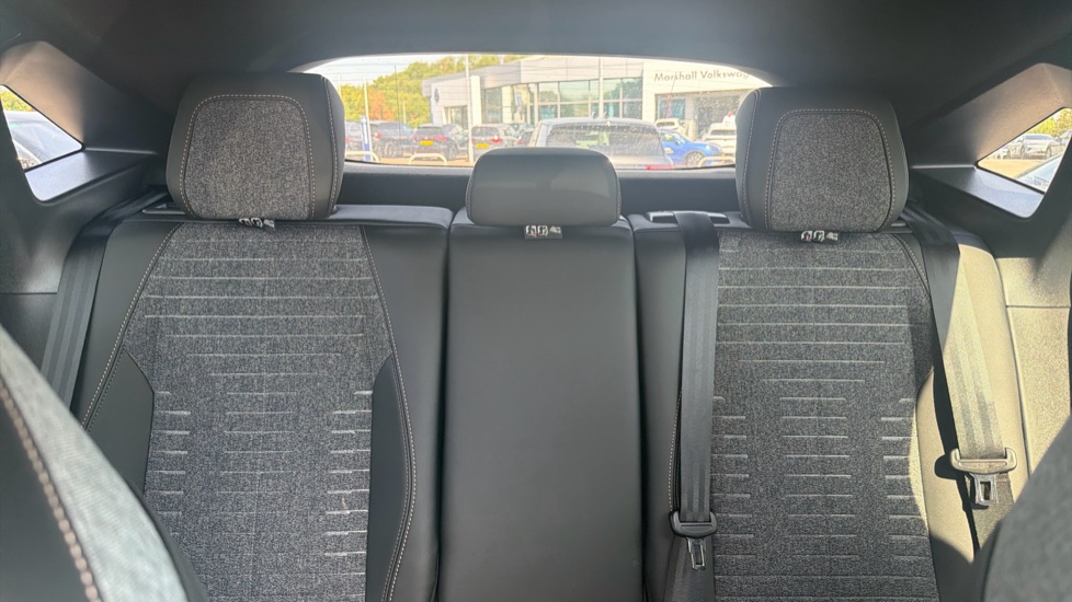 Peugeot 3008 1.2 Hybrid 136 Allure 5dr e-DSC6 Petrol Estate - Image 15