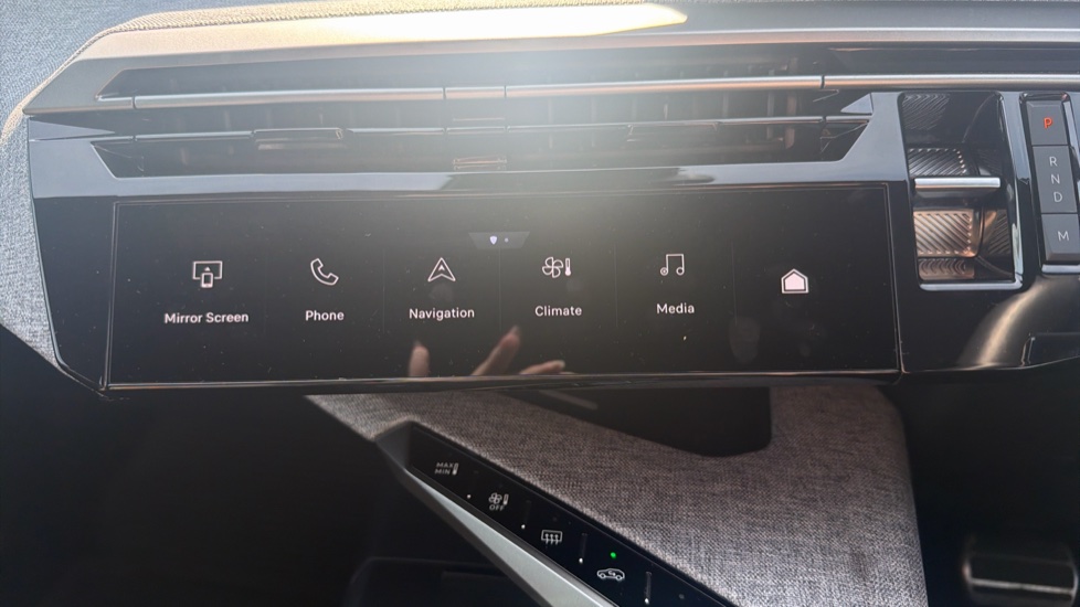Peugeot 3008 1.2 Hybrid 136 Allure 5dr e-DSC6 Petrol Estate - Image 36