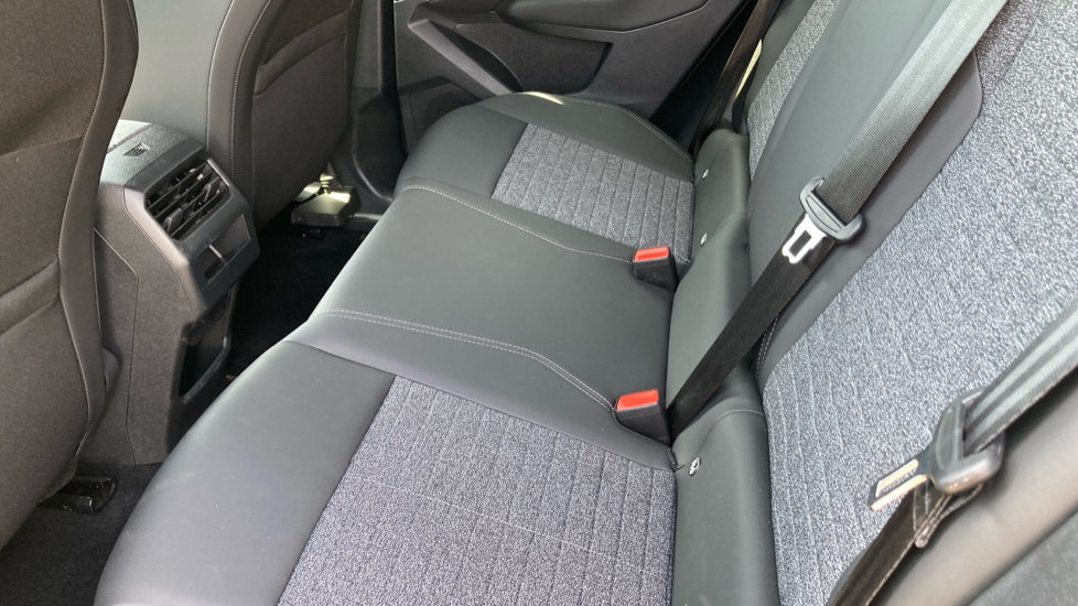 Peugeot 3008 157kW Allure 73kWh 5dr Auto Electric Estate - Image 16