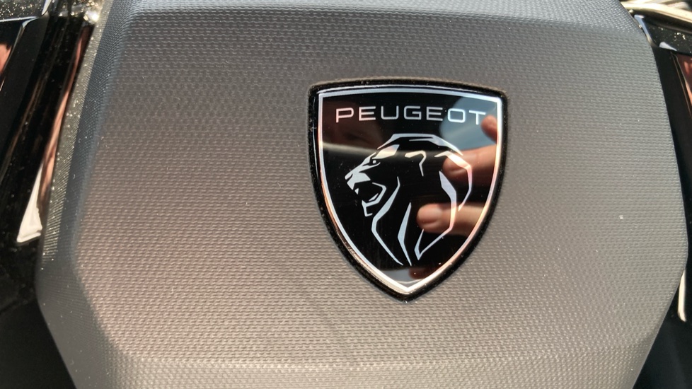 Peugeot 3008 157kW Allure 73kWh 5dr Auto Electric Estate - Image 29