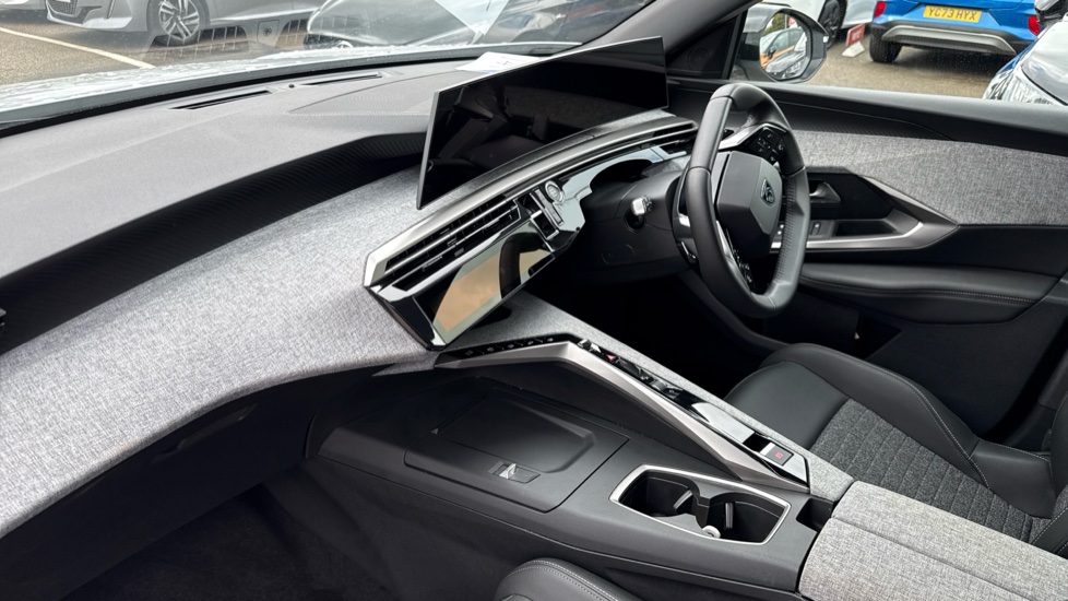 Peugeot 3008 1.2 Hybrid 145 Allure 5dr e-DSC6 Petrol Estate - Image 9