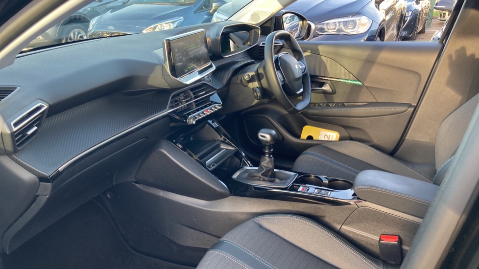 Peugeot 208 1.2 PureTech 100 Allure Premium 5dr Petrol Hatchback - Image 9