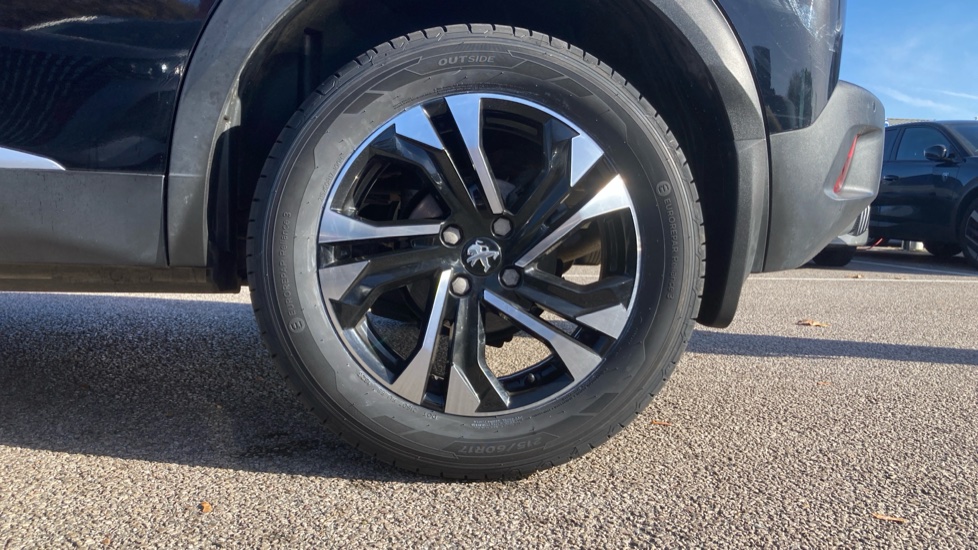 Peugeot 2008 1.2 PureTech Allure Premium+ 5dr Petrol Estate - Image 7