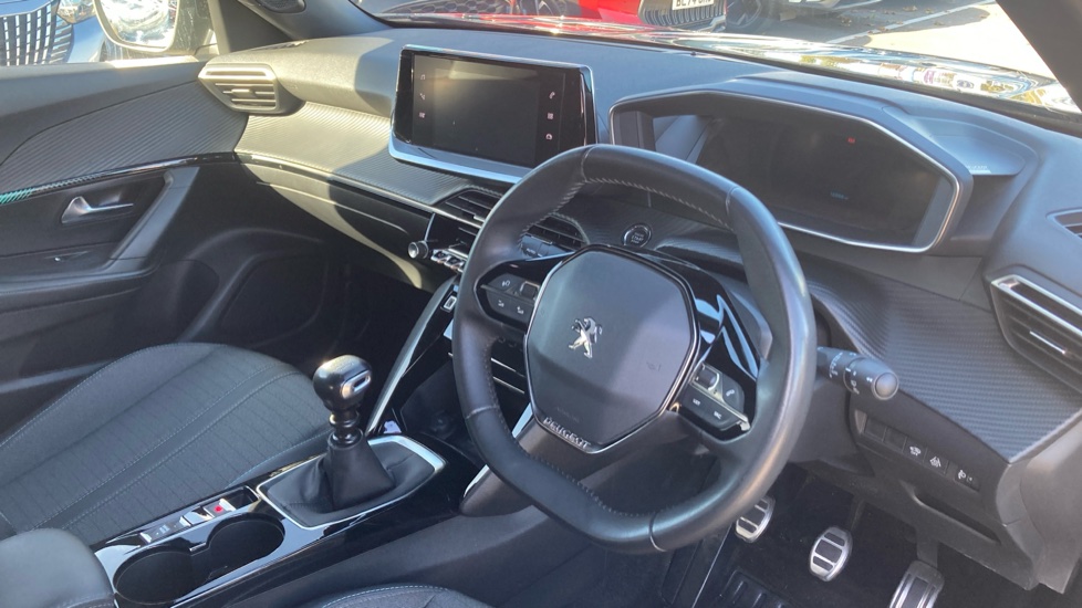 Peugeot 2008 1.2 PureTech Allure Premium+ 5dr Petrol Estate - Image 11
