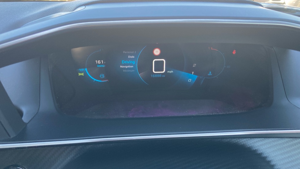 Peugeot 2008 1.2 PureTech Allure Premium+ 5dr Petrol Estate - Image 34