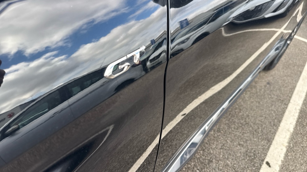Peugeot 3008 1.2 PureTech GT 5dr EAT8 Petrol Estate - Image 32