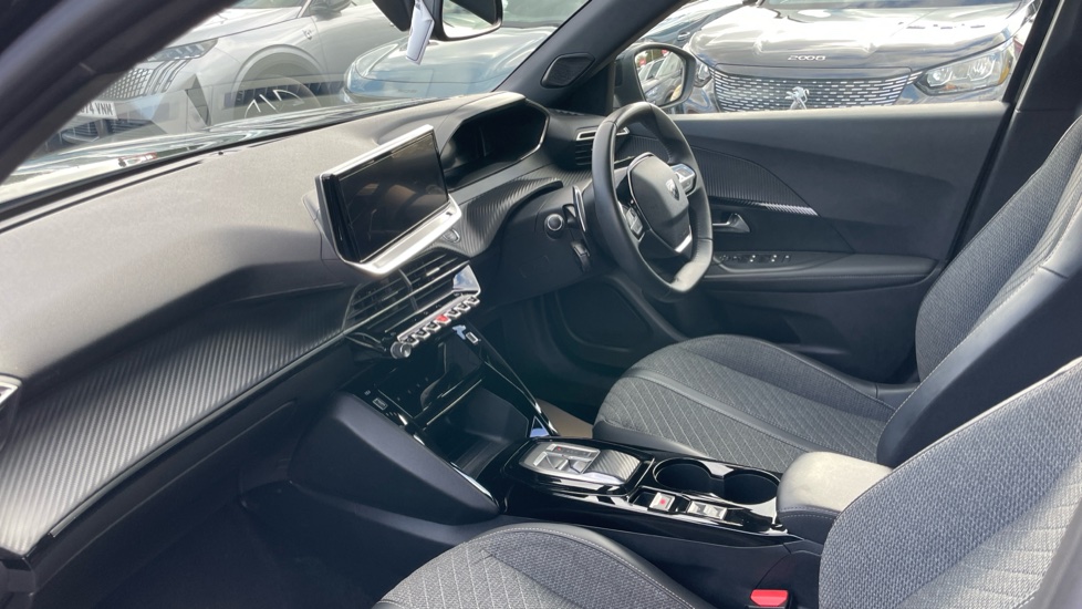 Peugeot 2008 1.2 PureTech 130 Allure 5dr EAT8 Petrol Estate - Image 9