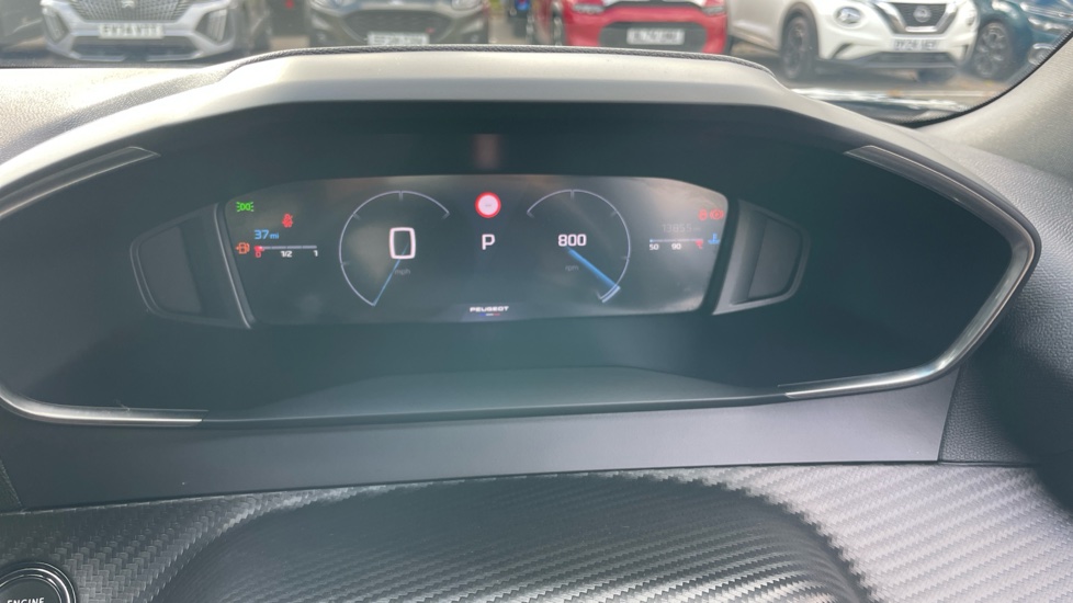 Peugeot 2008 1.2 PureTech 130 Allure 5dr EAT8 Petrol Estate - Image 31