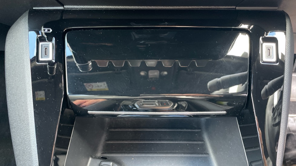 Peugeot 2008 1.2 PureTech 130 Allure 5dr EAT8 Petrol Estate - Image 36