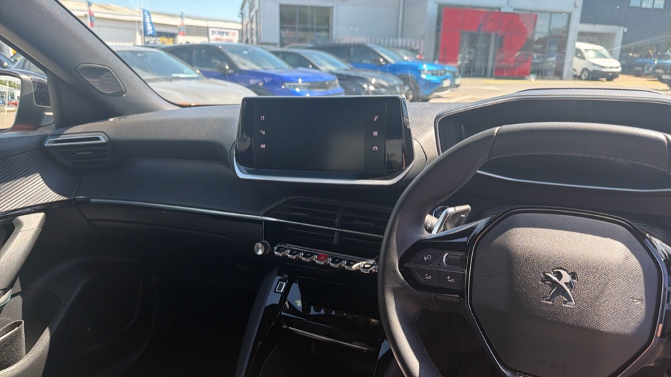 Peugeot 2008 1.2 PureTech 130 Allure Premium+ 5dr EAT8 Petrol Estate - Image 14