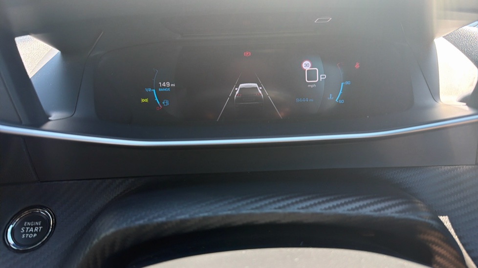 Peugeot 2008 1.2 PureTech 130 Allure Premium+ 5dr EAT8 Petrol Estate - Image 34