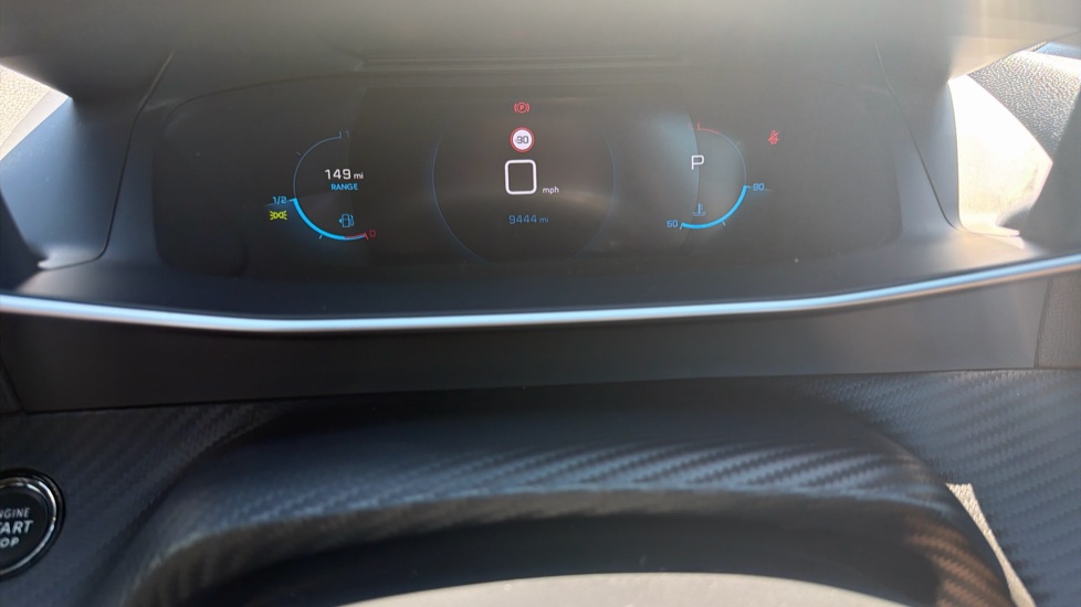 Peugeot 2008 1.2 PureTech 130 Allure Premium+ 5dr EAT8 Petrol Estate - Image 37