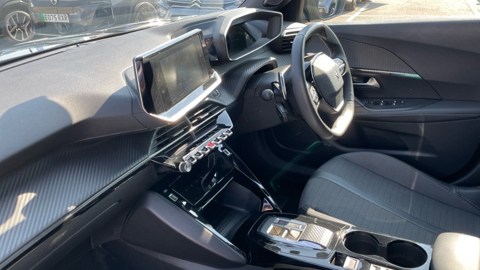Peugeot 2008 1.2 PureTech 130 Allure Premium+ 5dr EAT8 Petrol Estate - Image 9