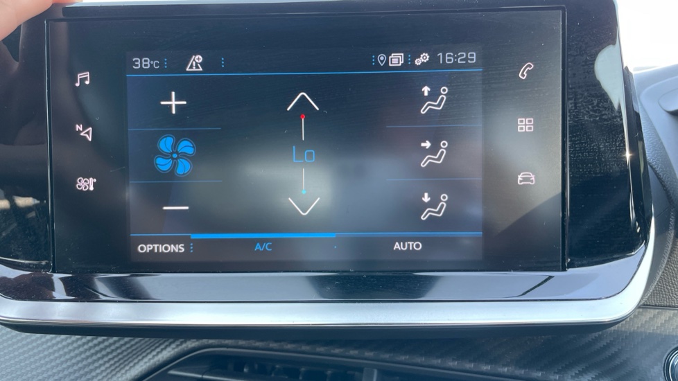 Peugeot 2008 1.2 PureTech 130 Allure Premium+ 5dr EAT8 Petrol Estate - Image 36
