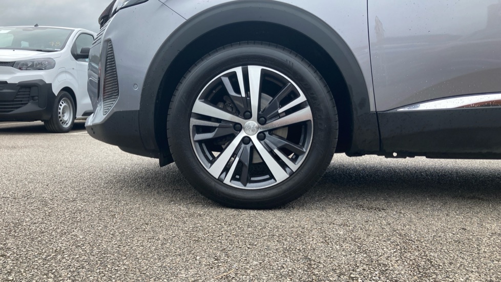 Peugeot 5008 1.2 PureTech Allure Premium+ 5dr EAT8 Petrol Estate - Image 7