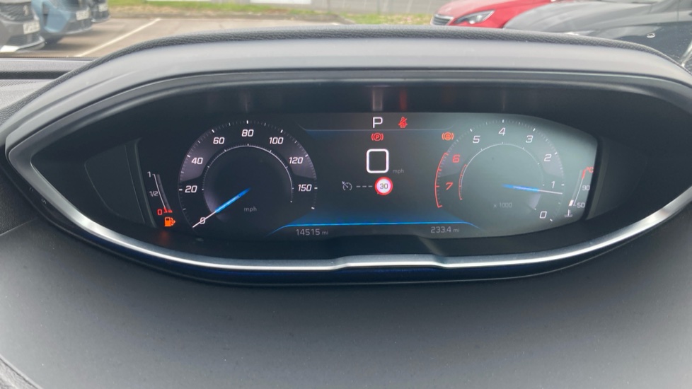 Peugeot 5008 1.2 PureTech Allure Premium+ 5dr EAT8 Petrol Estate - Image 35