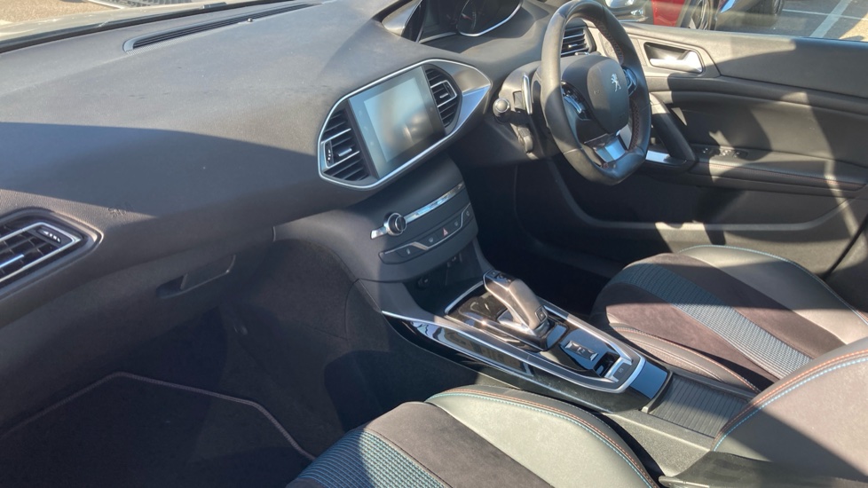 Peugeot 308 1.2 PureTech 130 Tech Edition 5dr EAT8 Petrol Hatchback - Image 9