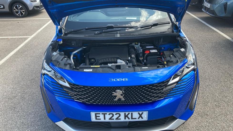 Peugeot 3008 1.2 PureTech GT Premium 5dr EAT8 Petrol Estate - Image 8