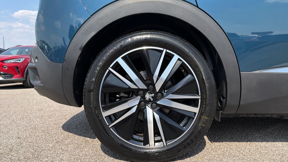 Peugeot 3008 1.6 Hybrid 225 GT Premium 5dr e-EAT8 Estate - Image 7