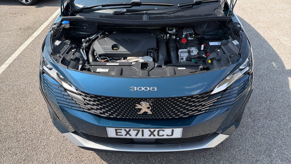 Peugeot 3008 1.6 Hybrid 225 GT Premium 5dr e-EAT8 Estate - Image 8