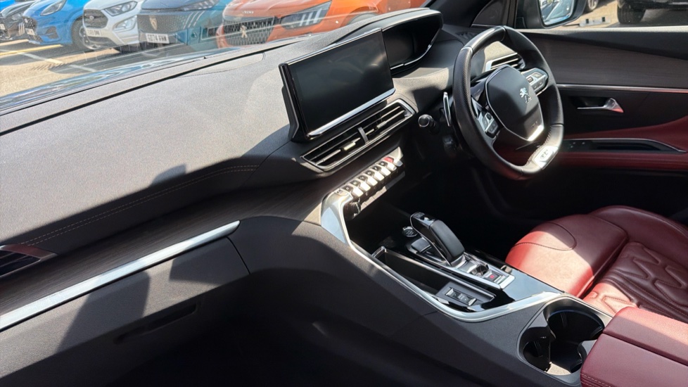 Peugeot 3008 1.6 Hybrid 225 GT Premium 5dr e-EAT8 Estate - Image 9
