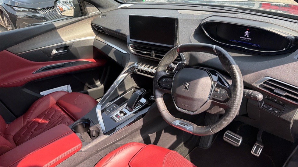 Peugeot 3008 1.6 Hybrid 225 GT Premium 5dr e-EAT8 Estate - Image 11