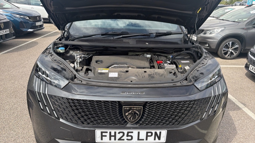 Peugeot 3008 1.2 Hybrid 136 GT 5dr e-DSC6 Petrol Estate - Image 8