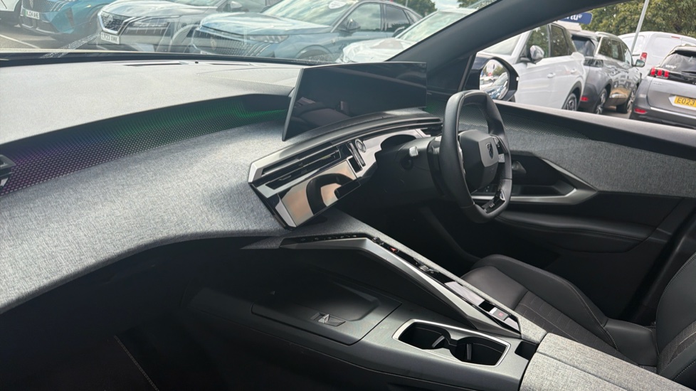 Peugeot 3008 1.2 Hybrid 136 GT 5dr e-DSC6 Petrol Estate - Image 9