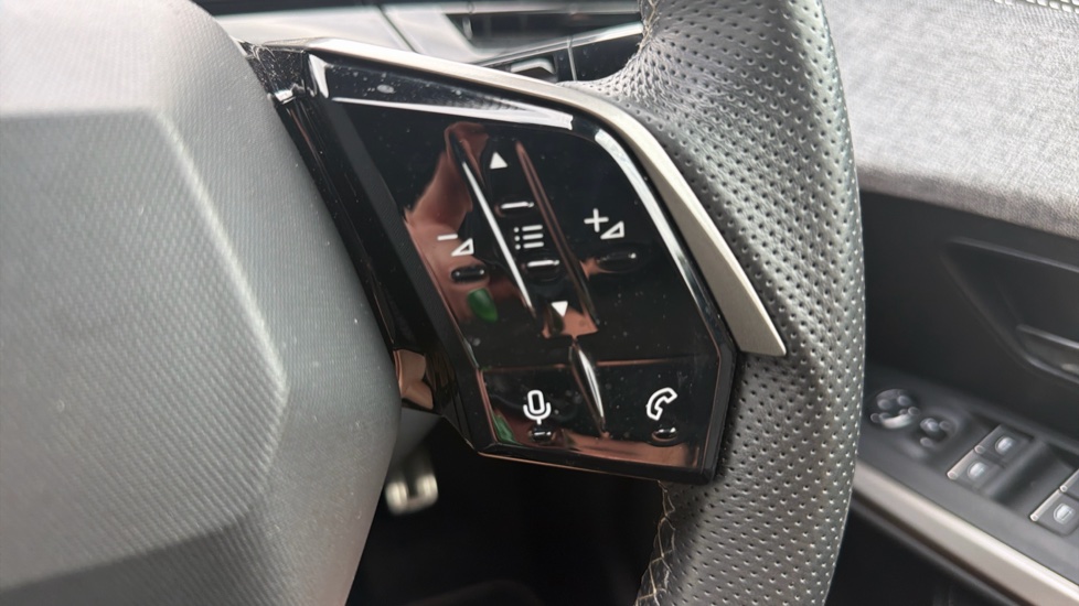 Peugeot 3008 1.2 Hybrid 136 GT 5dr e-DSC6 Petrol Estate - Image 34